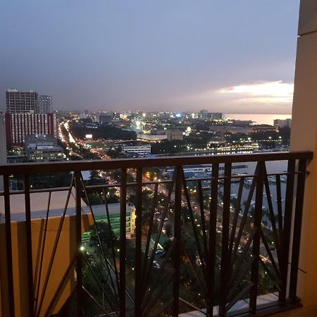 מנילה Admiral Baysuites מראה חיצוני תמונה